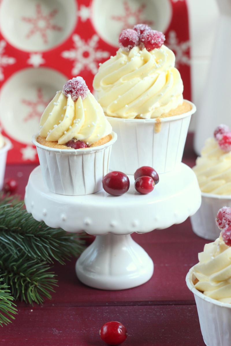 Rezeptbild: Cranberry-White-Chocolate-Cupcakes