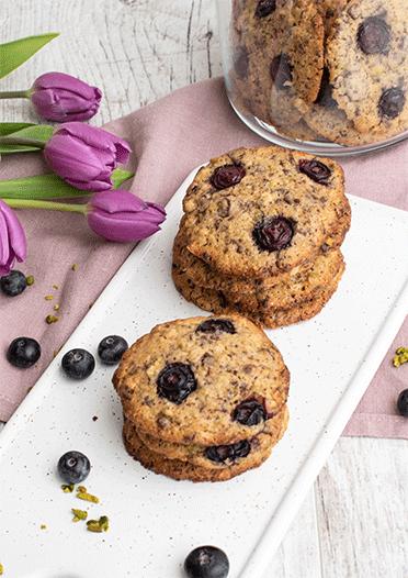 Rezeptbild: Blaubeer Cookies mit Pistazien (Rezept von Christophe Michalak)
