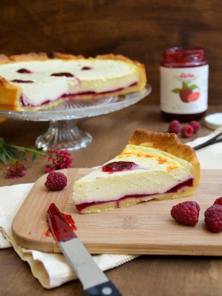 Rezeptbild: Vanille-Tarte mit Himbeermarmelade