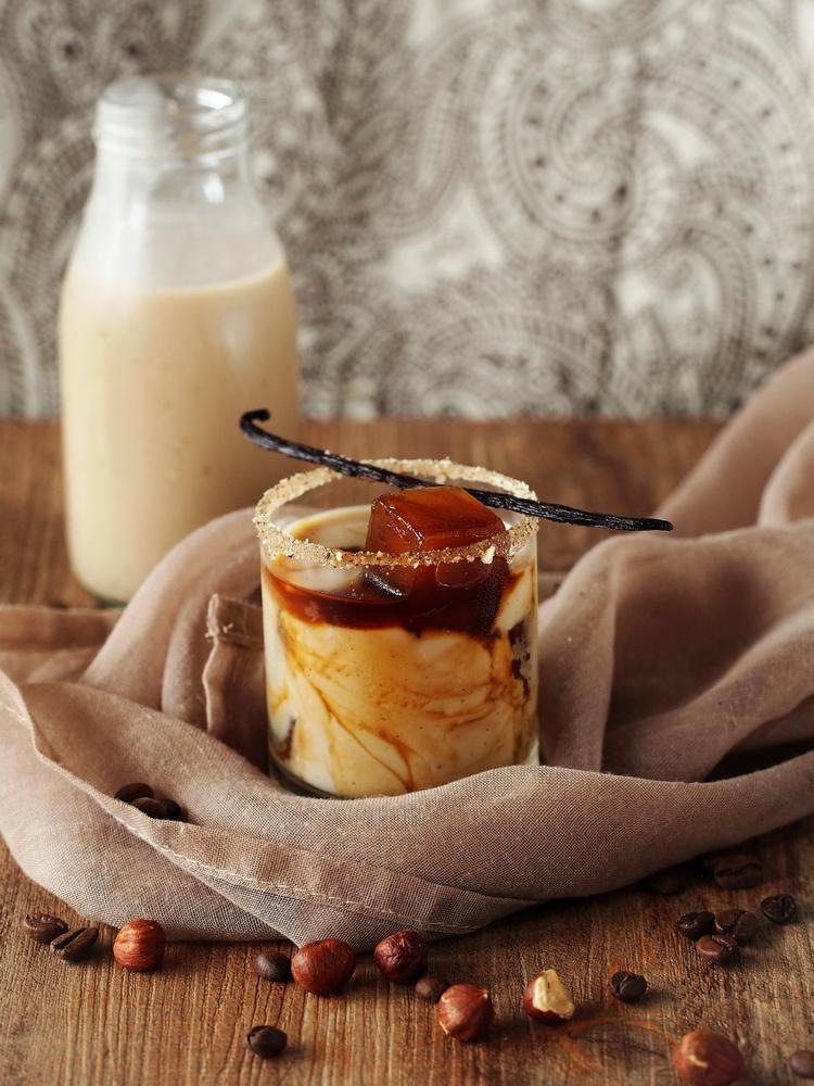 Rezeptbild: Geeister Kaffee mit Vanille und Haselnuss