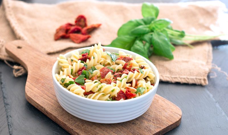 Rezeptbild: Mediterraner Nudelsalat