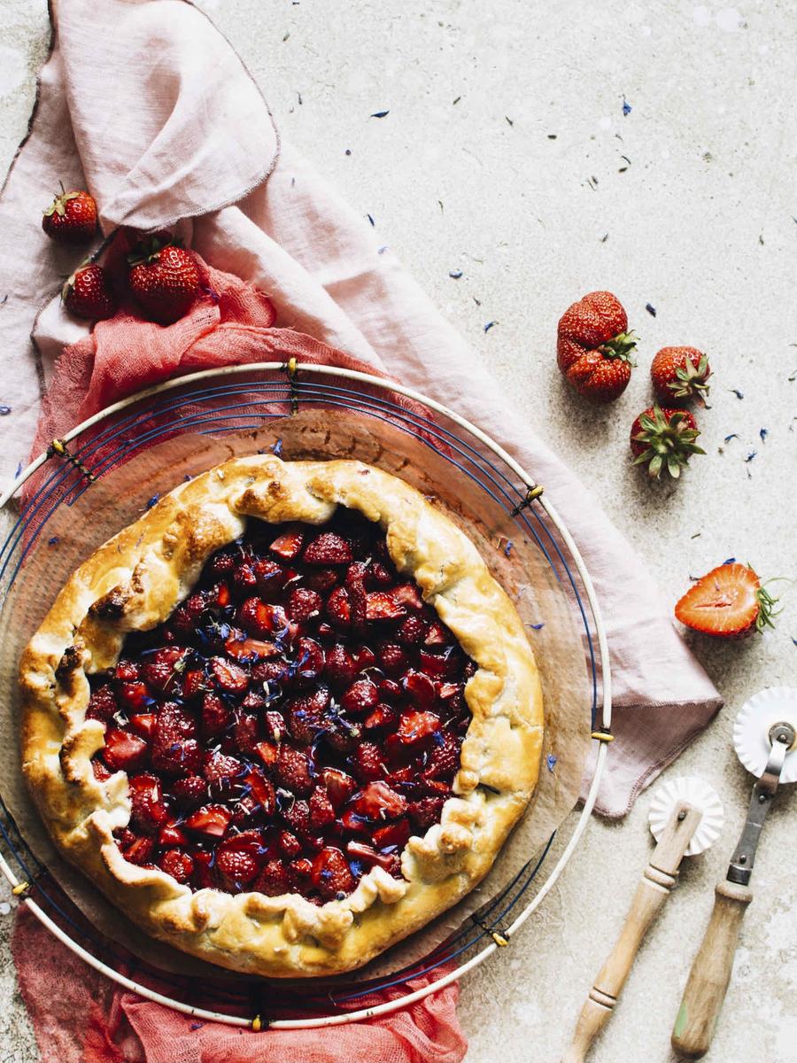 Rezeptbild: ERDBEER-GALETTE