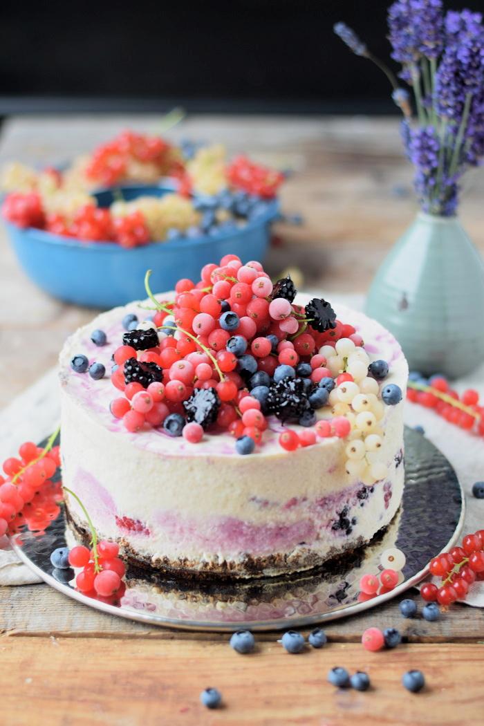 Rezeptbild: Geeistes Cheesecake Beeren Törtchen