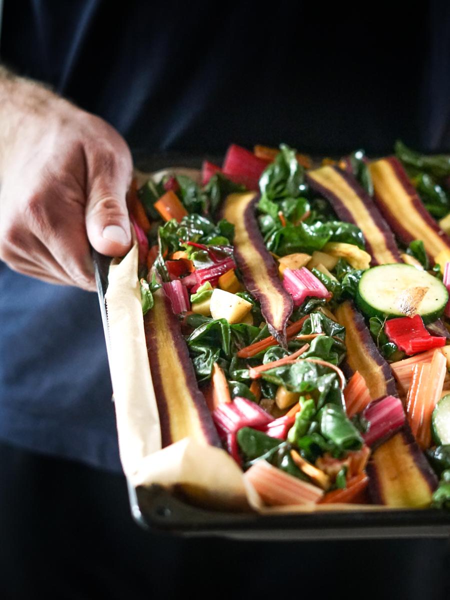 Rezeptbild: Ofengemüse mit Mangold – schnell, einfach und gesund