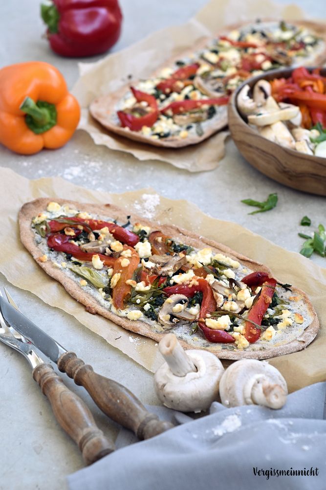 Rezeptbild: Vollkornflammkuchen mit buntem Gemüse