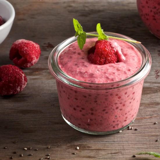 Rezeptbild: Himbeer-Kokos-Joghurt mit Chiasamen