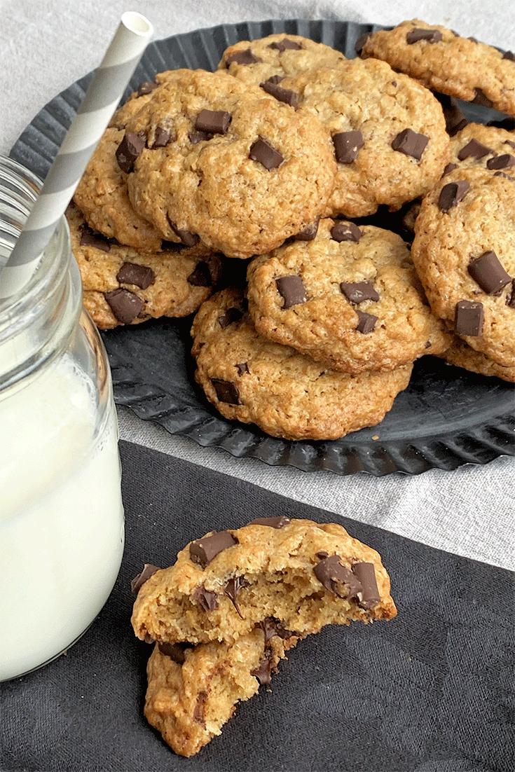 Rezeptbild: Chocolate Chip Cookies mit Haferflocken