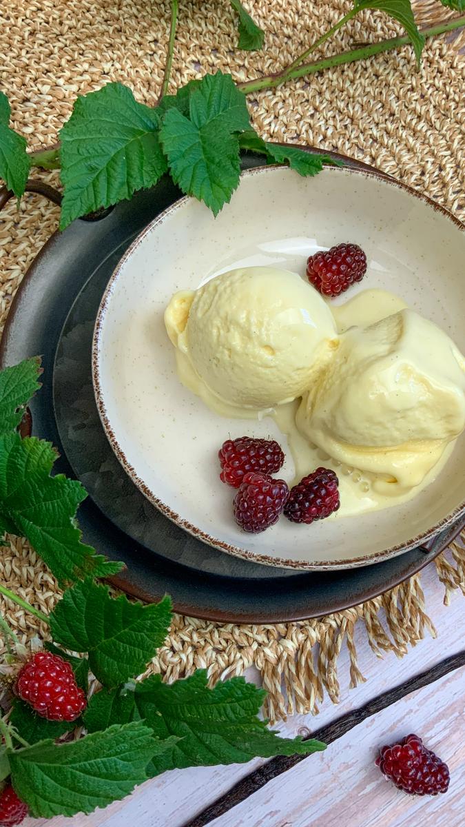 Rezeptbild: Vanilleeis ohne Zucker selber machen