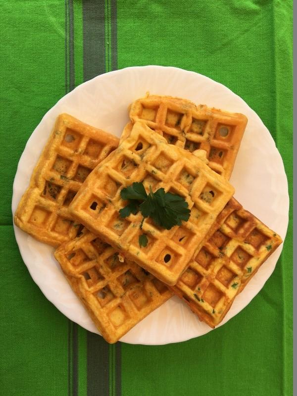 Rezeptbild: Omelette façon gaufre / Omelett in Waffel-Form