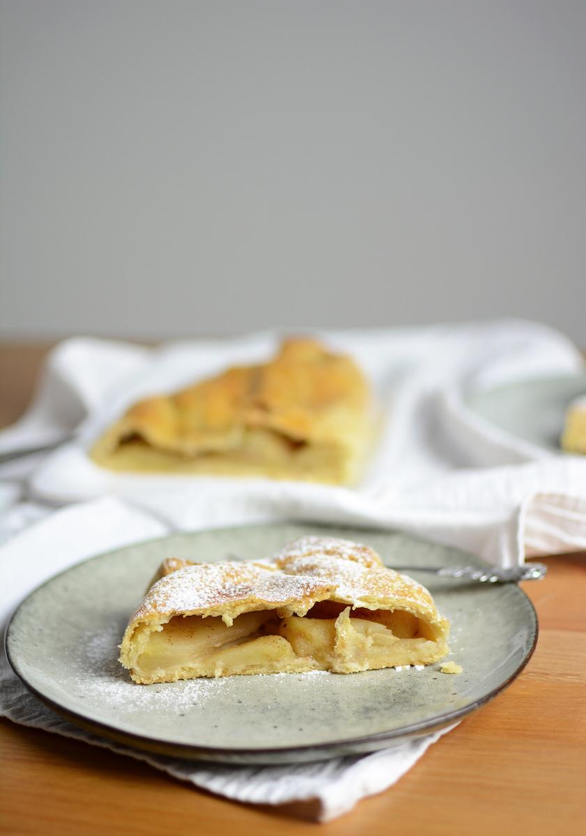 Rezeptbild: Puristischer Apfelstrudel