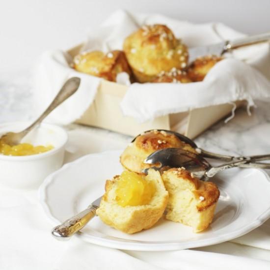 Rezeptbild: Fluffige und buttrige Brioches