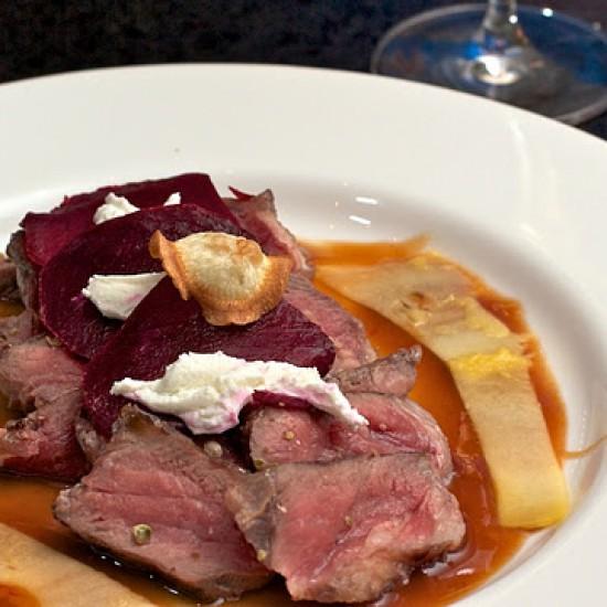 Rezeptbild: Bison, Rote Beete und Ziegenfrischkäse