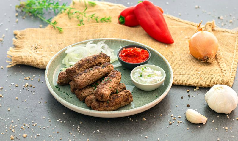 Rezeptbild: Cevapcici mit Ajvar (Rezept ohne Geschmacksverstärker)