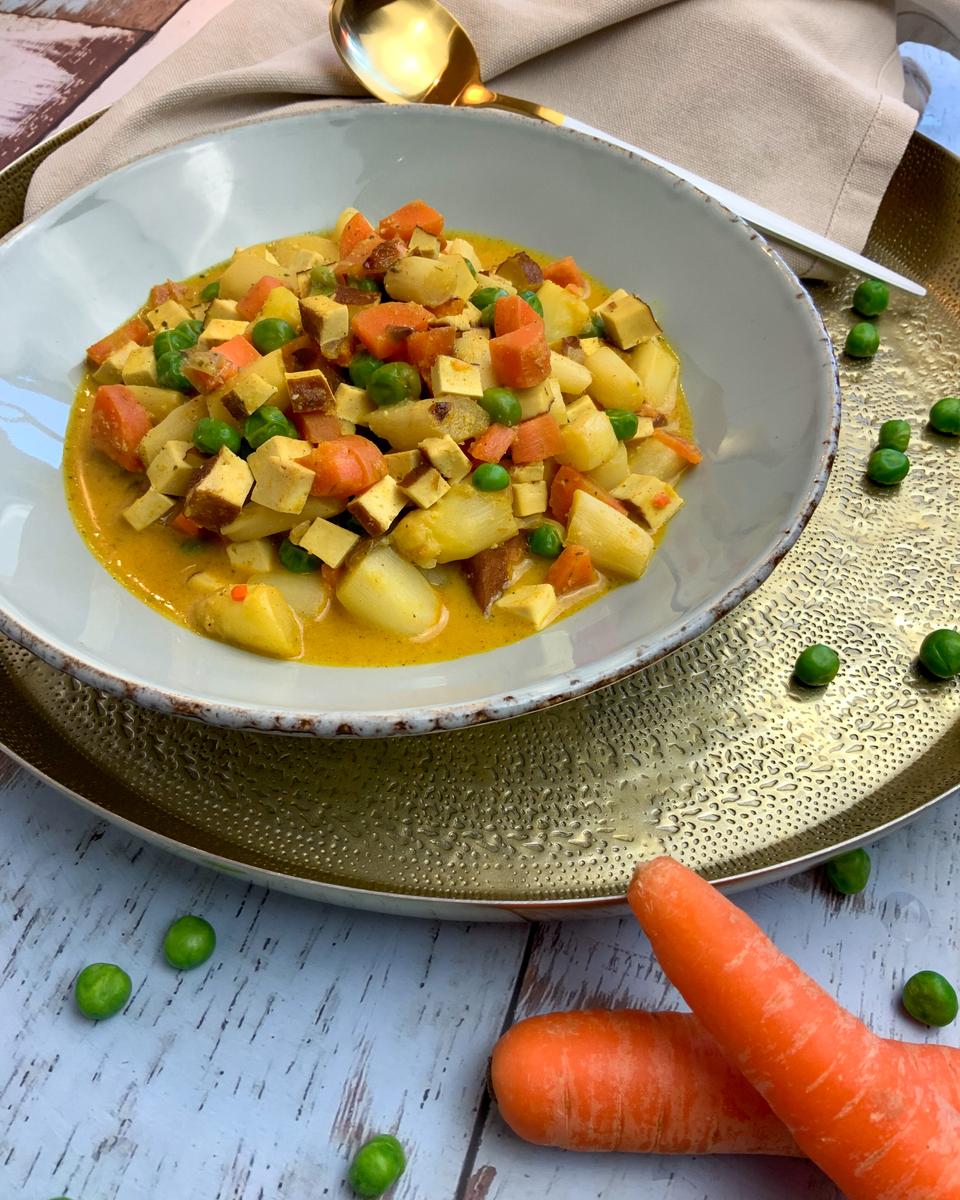 Rezeptbild: Leipziger Allerlei Suppe mit Spargel