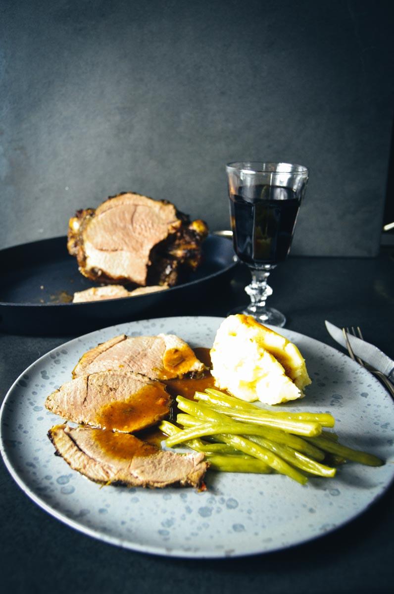 Rezeptbild: Lammkeule mediterran aus dem Ofen