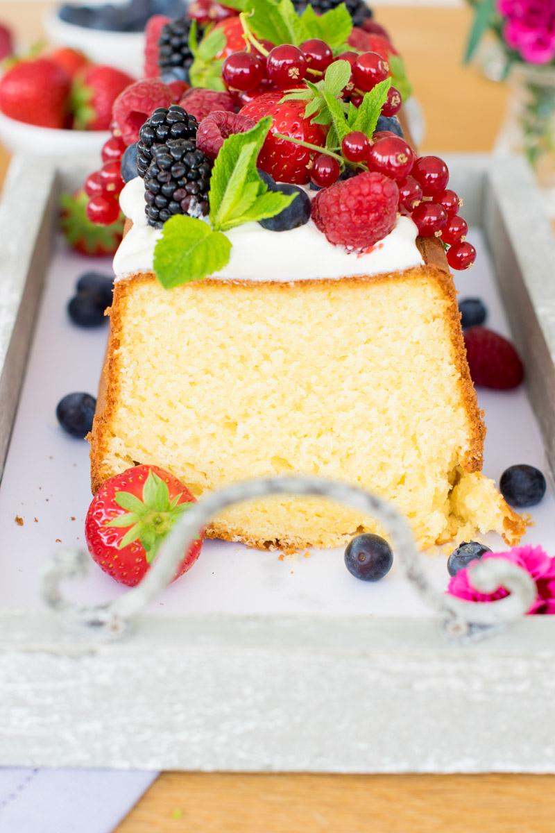 Rezeptbild: Mascarponekuchen mit Beeren 