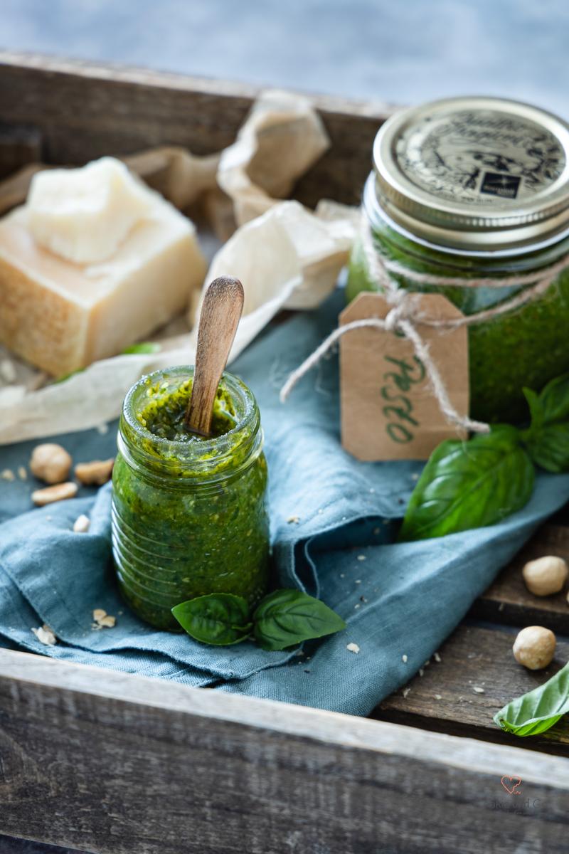 Rezeptbild: Basilikum-Nuss-Pesto