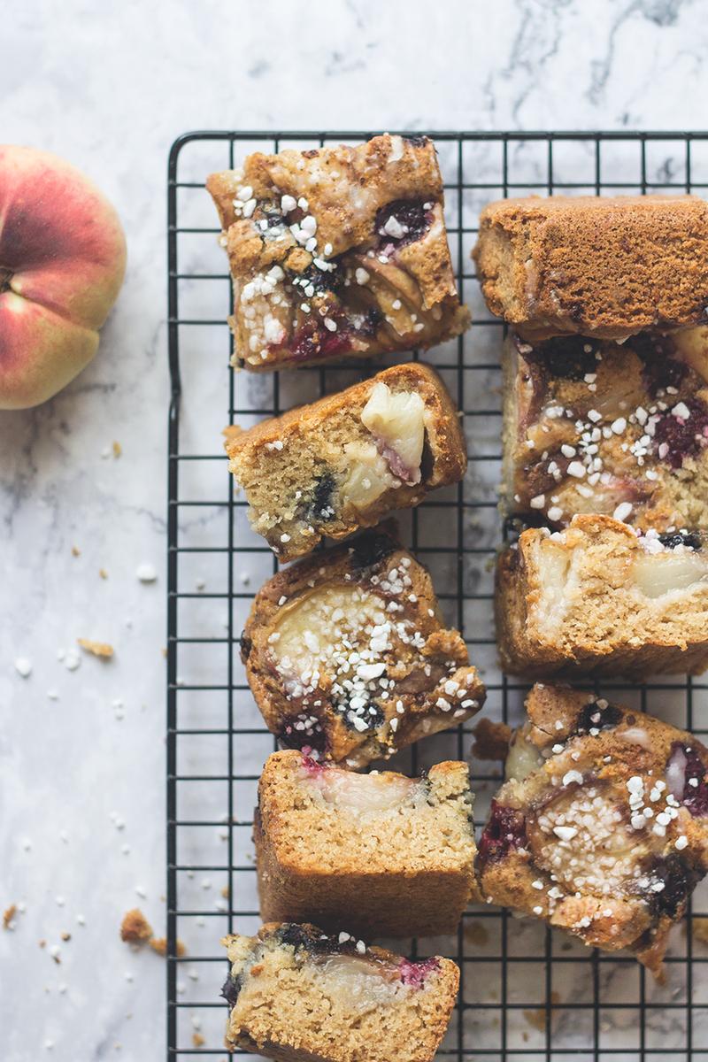Rezeptbild: Buckle Cake mit Sommerfrüchten (vegan)