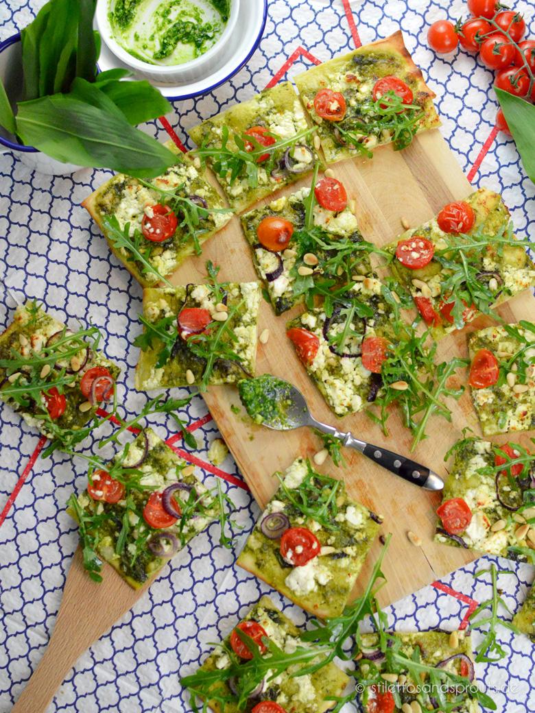 Rezeptbild: Flammkuchen mit Bärlauchpesto und Feta