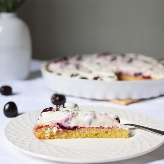 Rezeptbild: Kirschkuchen mit Topfencreme