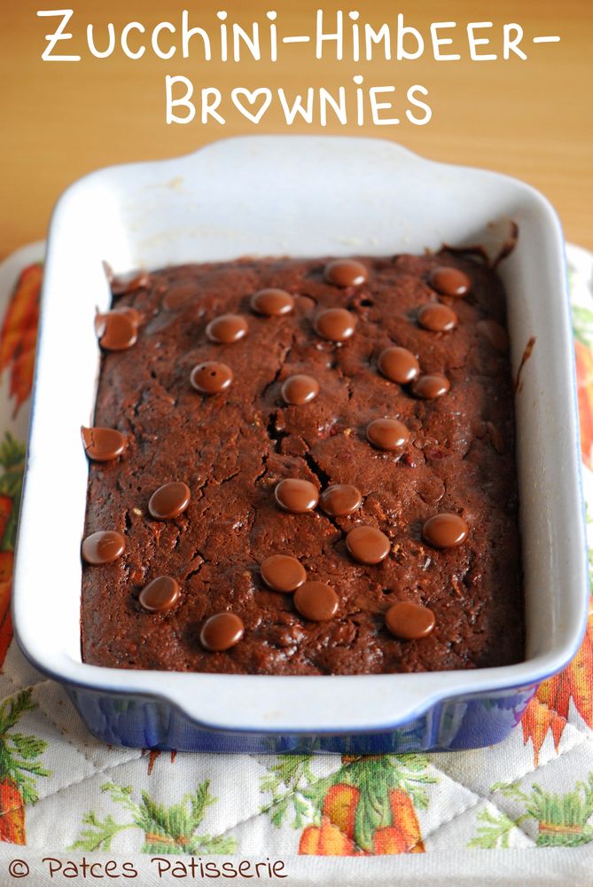 Rezeptbild: Zucchini-Himbeer-Brownies mit Vollkornmehl