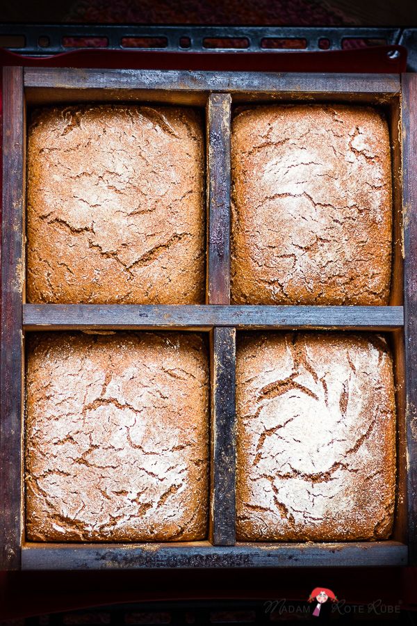 Rezeptbild: Westricher Wackersteine - reines Roggenvollkornbrot im Holzbackrahmen