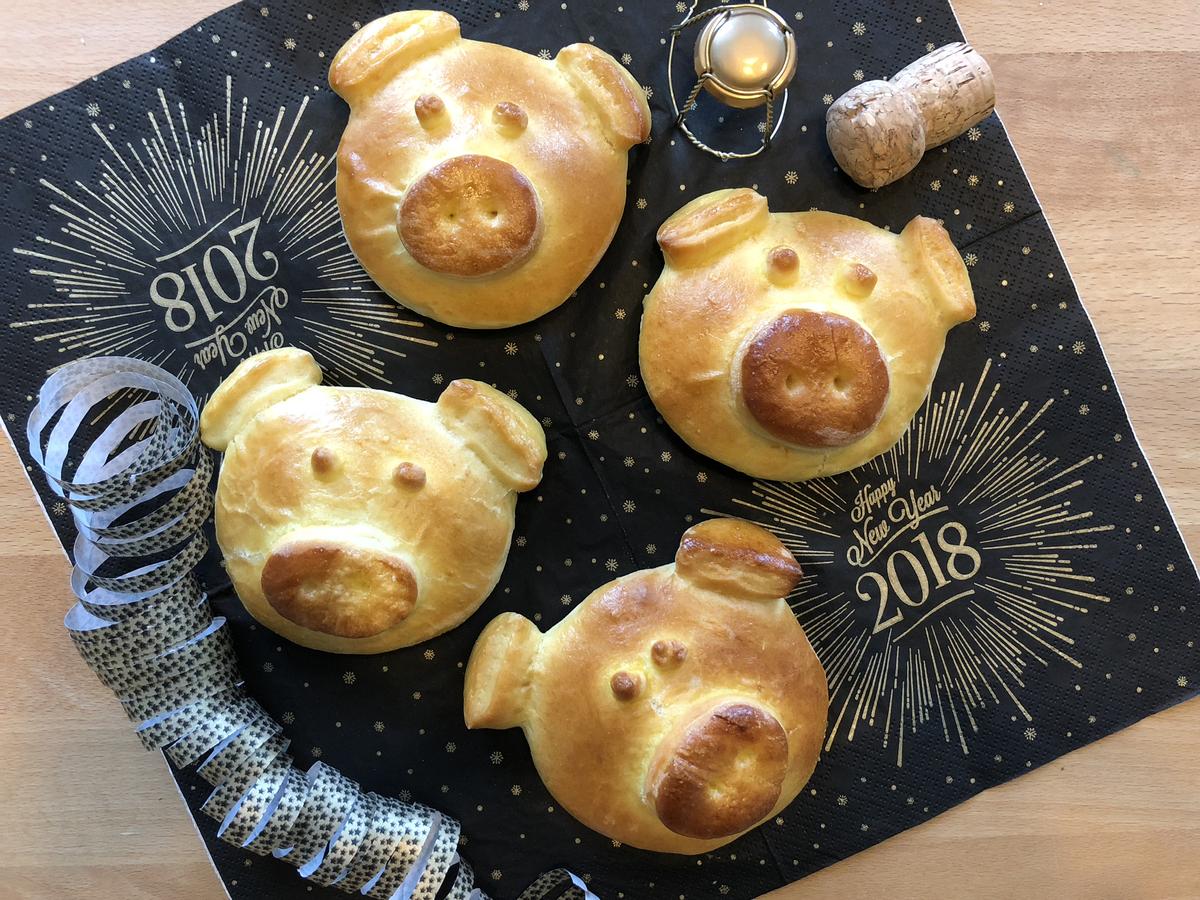 Rezeptbild: Glücksbringer aus Germteig