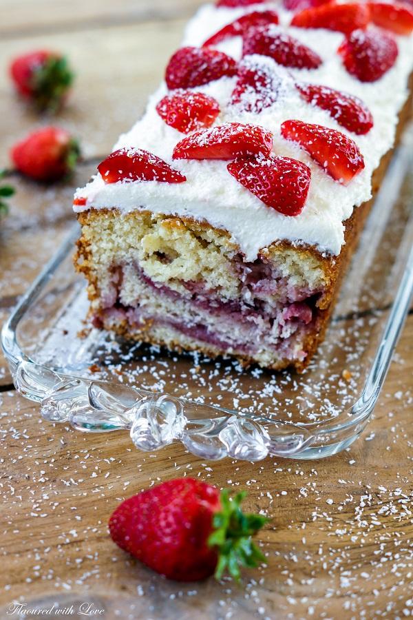 Rezeptbild: Erdbeer-Kokos-Kuchen