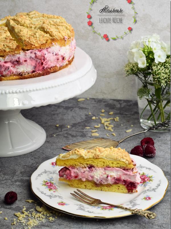 Rezeptbild: Himbeer Baiser Torte