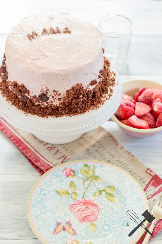 Rezeptbild: Erdbeer Mousse Schokoladen Torte