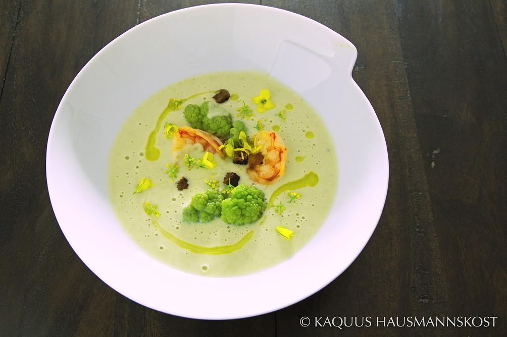 Rezeptbild: Blumenkohlsuppe mit Garnelen