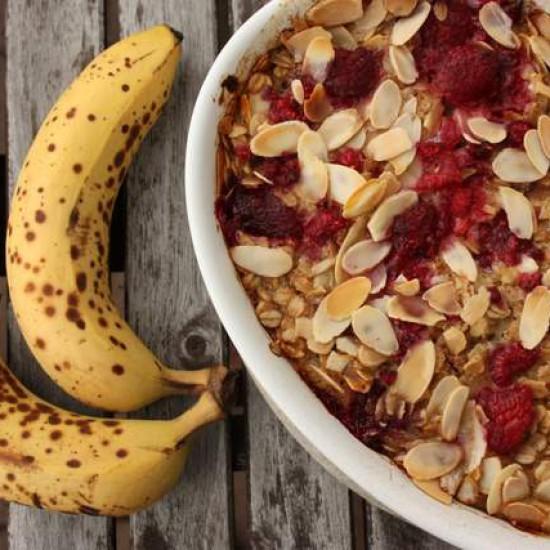 Rezeptbild: Gebackene Haferflocken mit Beeren