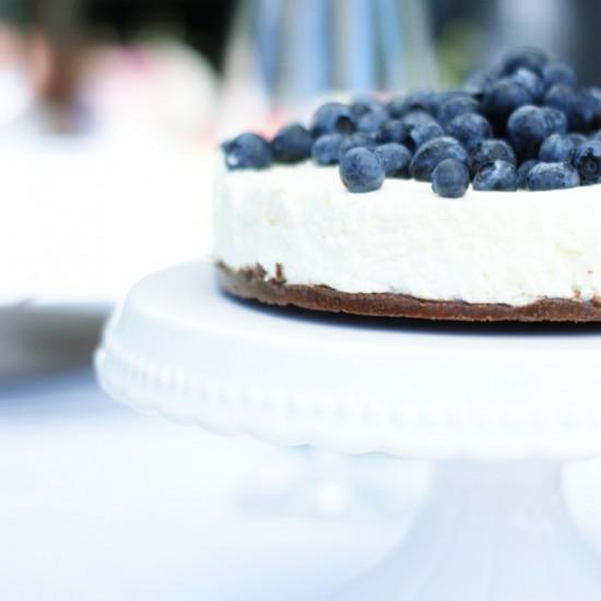 Rezeptbild: Ziegenfrischkäse-Torte mit Heidelbeeren