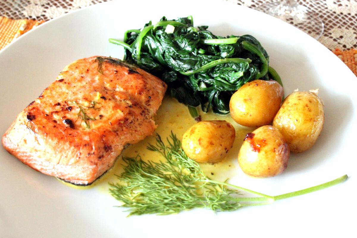 Rezeptbild: Lachsfilet mit Safframschaum Sauce