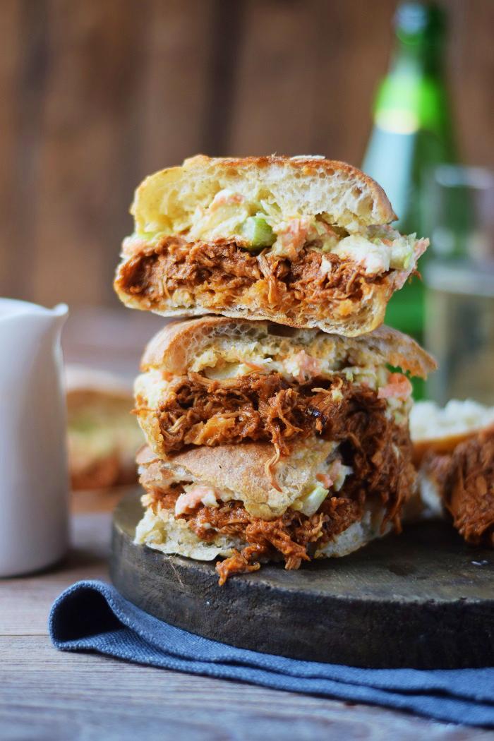 Rezeptbild: BBQ Pulled Chicken Ciabatta Burger