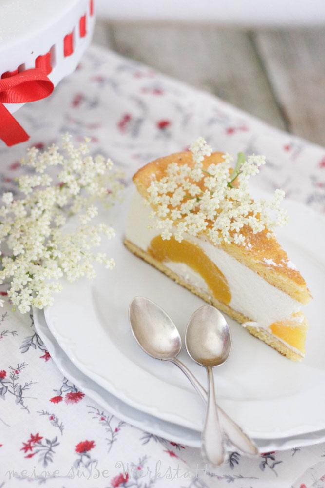 Rezeptbild: Hollunderblüten-Pfirsichtorte