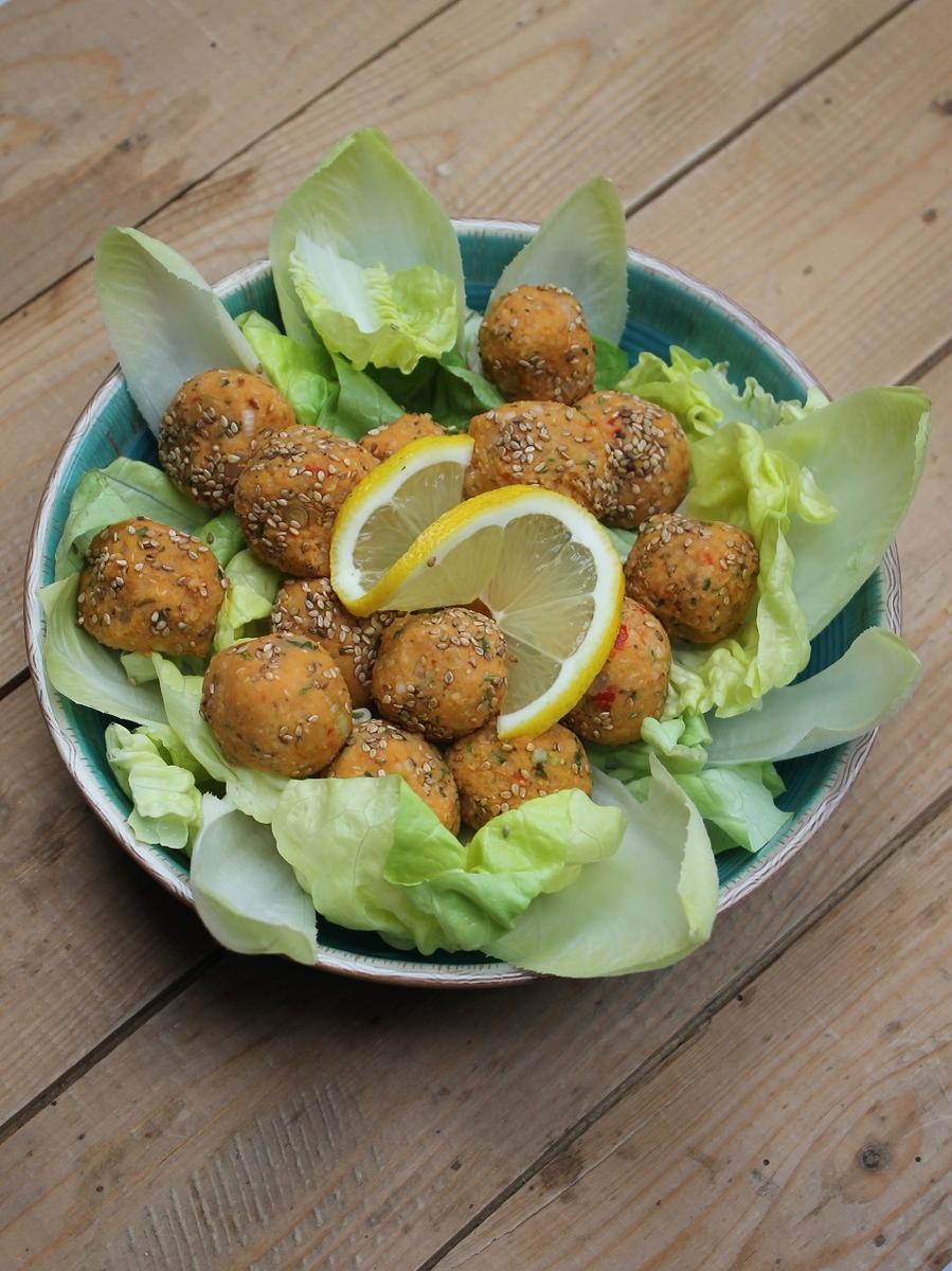 Rezeptbild: Mercimek Köftesi - Rote Linsen-Bulgur-Bällchen