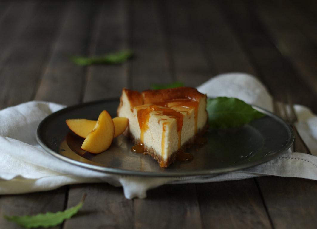 Rezeptbild: Cheesecake mit Aprikosensauce