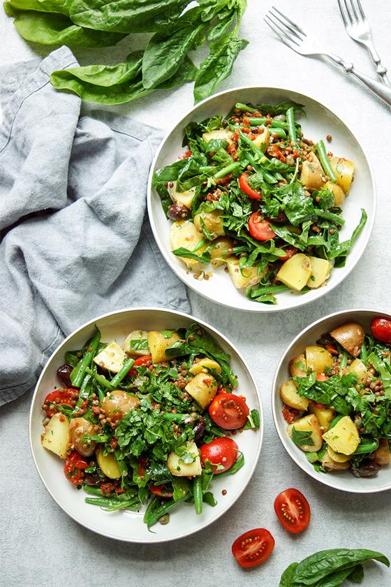Rezeptbild: Linsen-Kartoffelsalat mit Rechtsregulat Bio-Vinaigrette (Vegan)