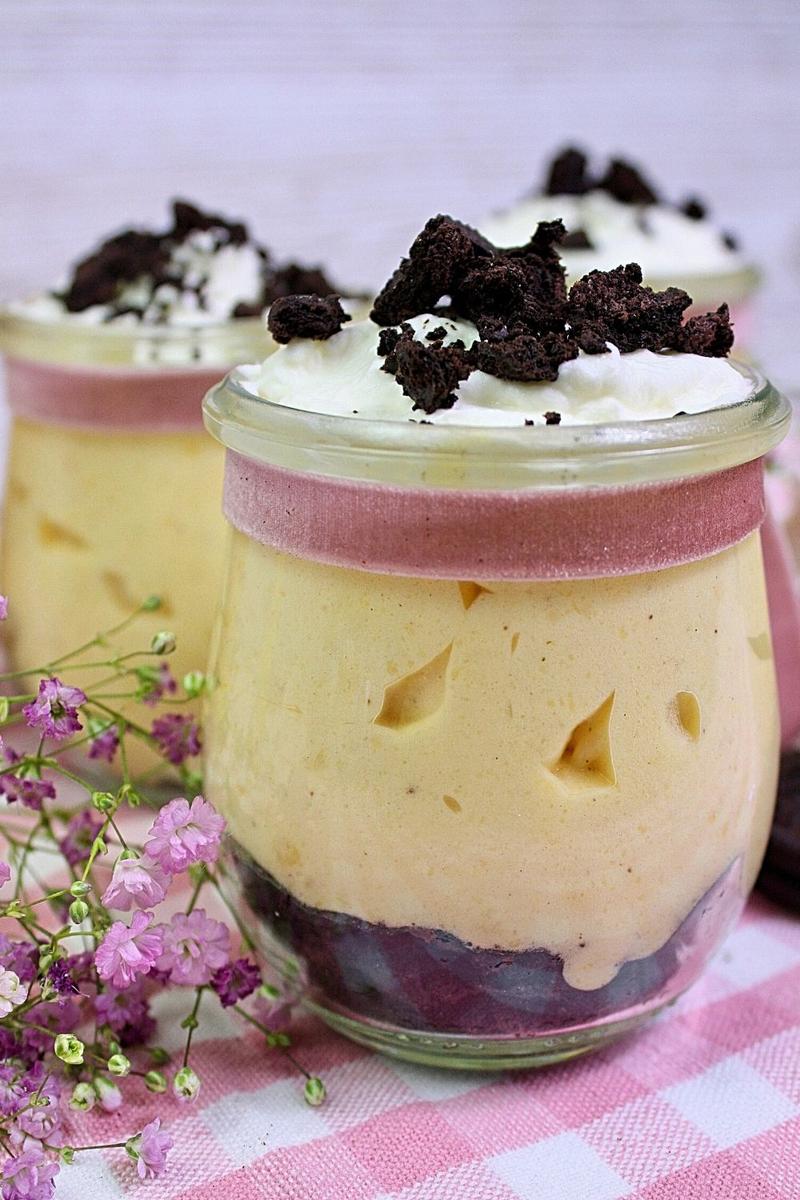 Rezeptbild: Eierlikör Mousse mit Oreos