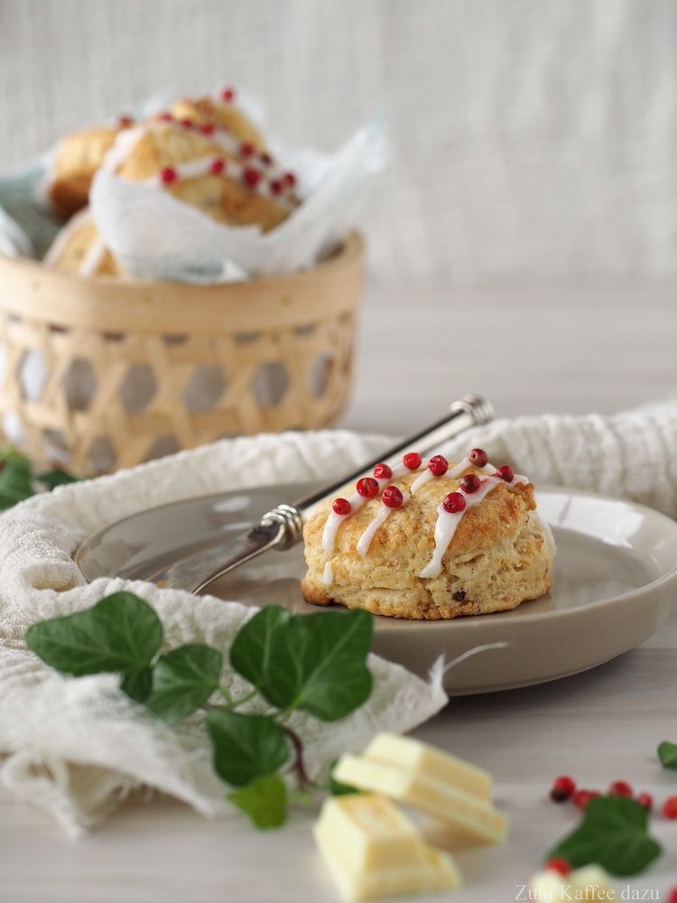 Rezeptbild: Scones mit weißer Schokolade und rosa Pfeffer