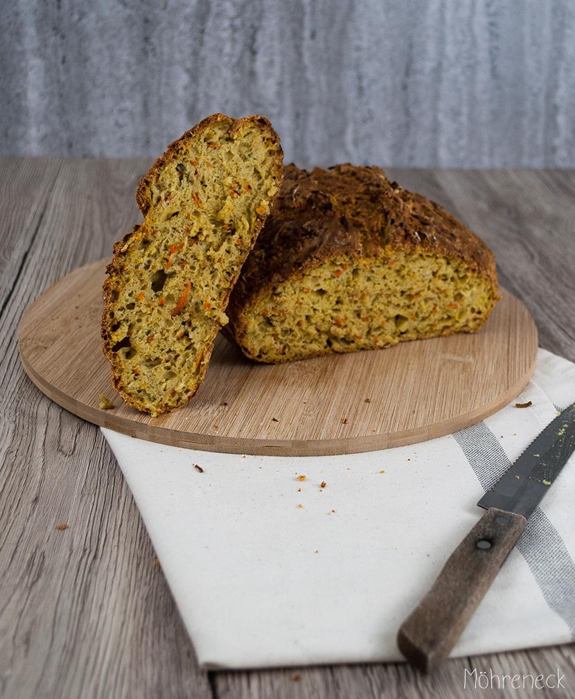 Rezeptbild: Zucchini-Möhren-Brot