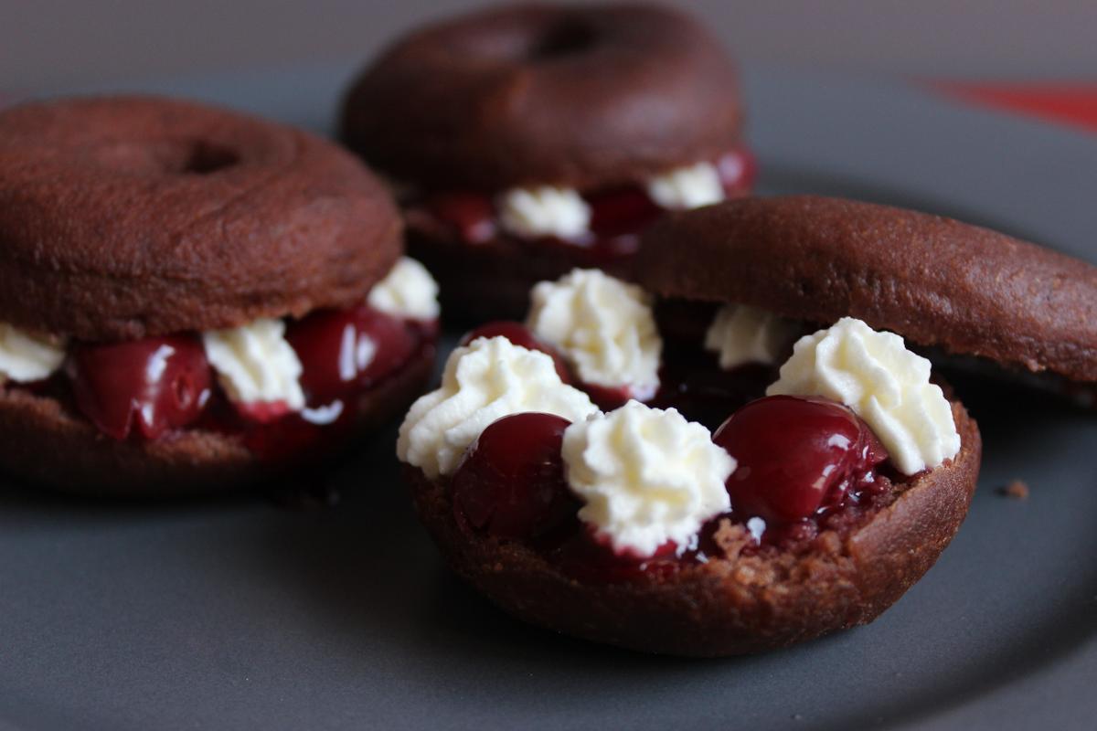 Rezeptbild: Doughnuts im Schwarzwälder Kirsch Style