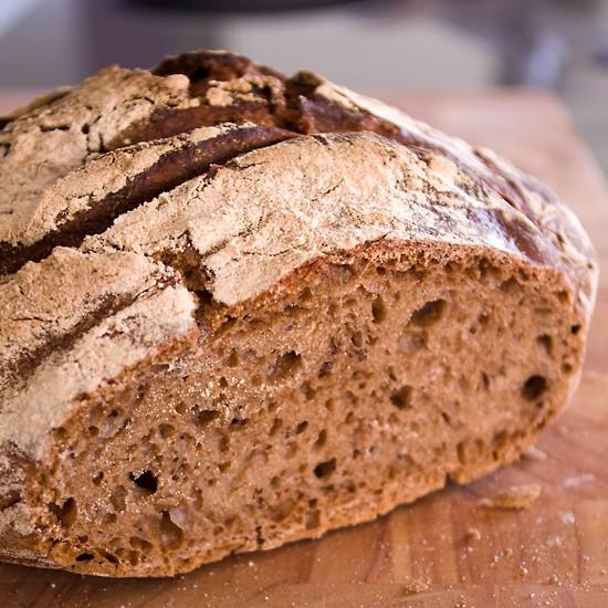 Rezeptbild: Dinkel-Roggenbrot mit Gewürzen