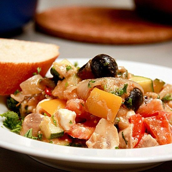 Rezeptbild: Ratatouille mit Schafskäse und Oliven