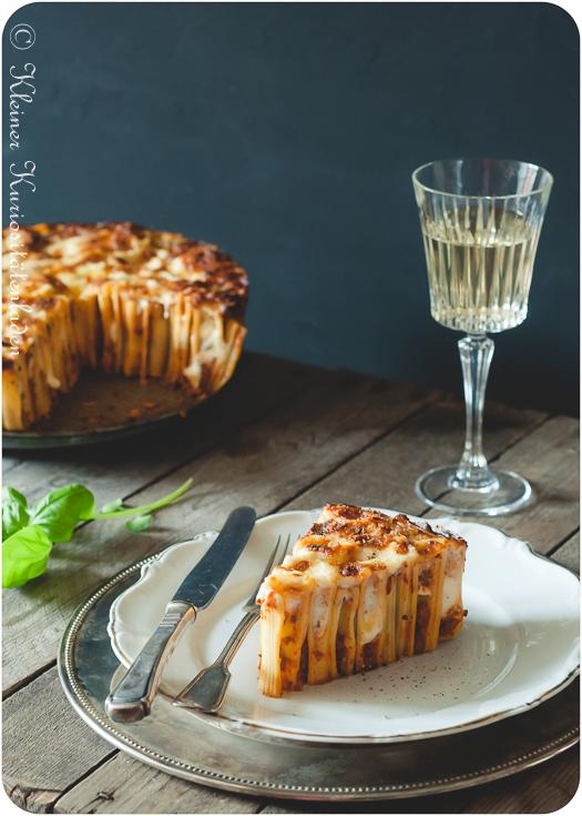 Rezeptbild: Rigatoni-Kuchen mit Bolognese
