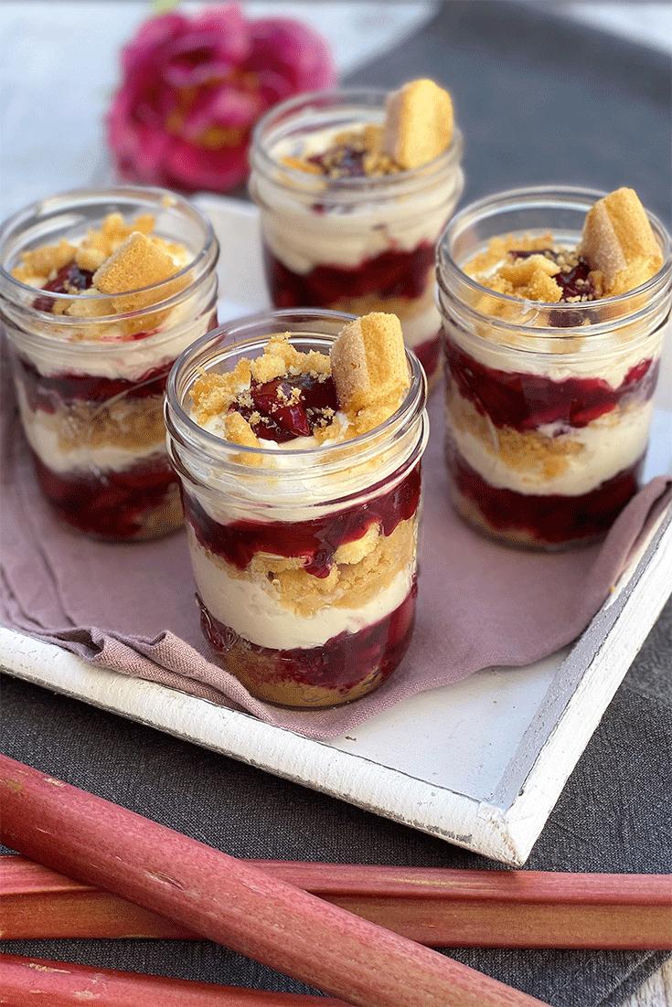 Rezeptbild: Rhabarber-Mascarpone-Dessert