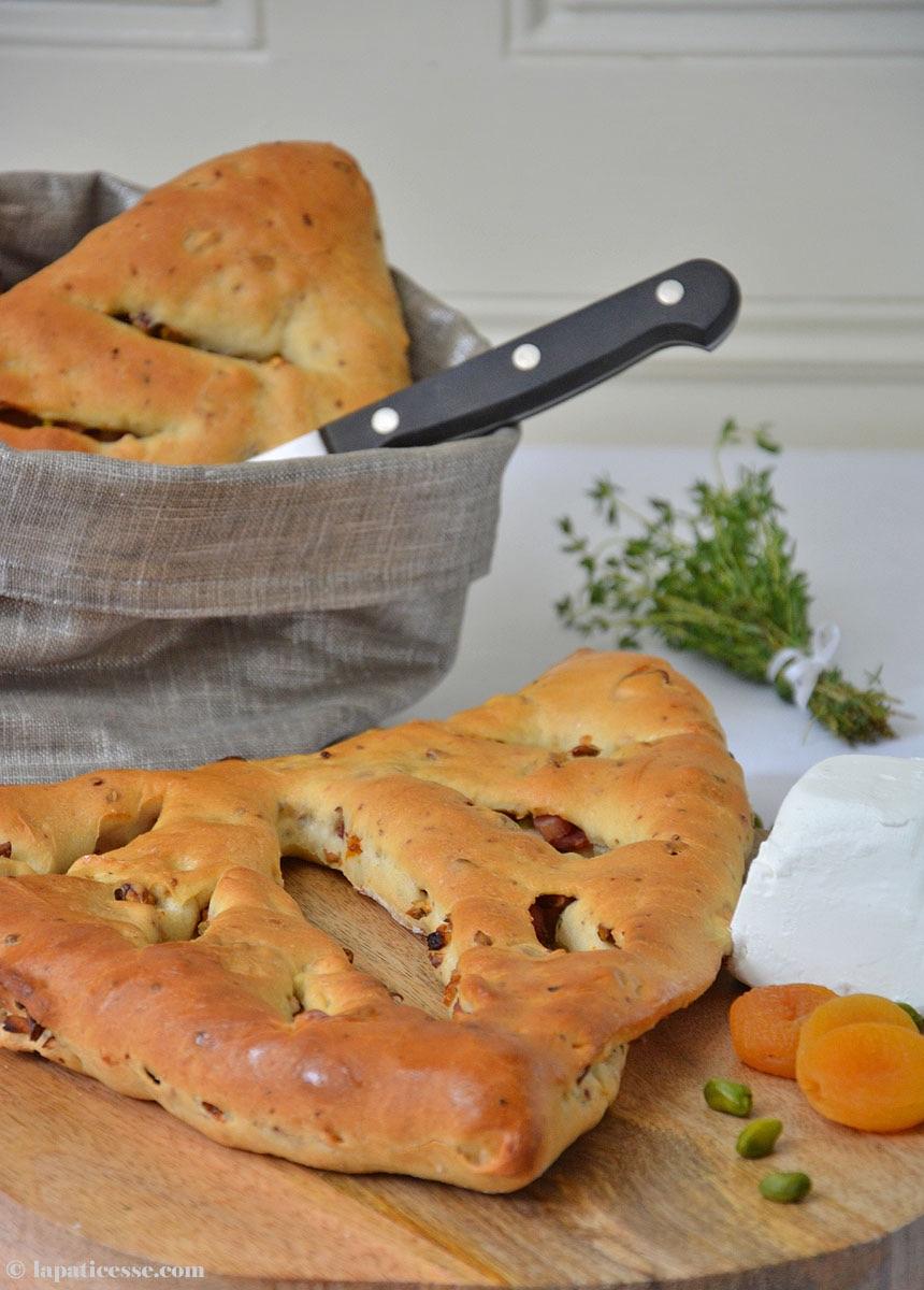 Rezeptbild: Fougasse mit Pistazien