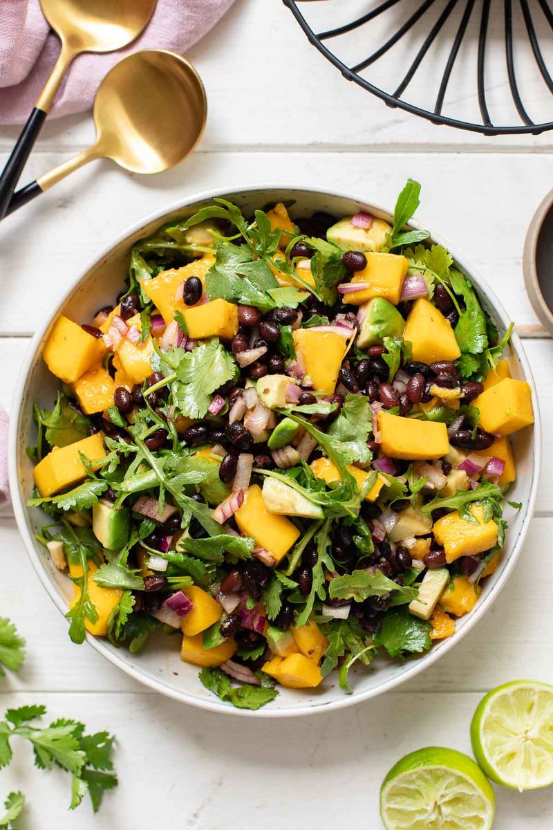 Rezeptbild: Schwarze Bohnen Salat mit Avocado und Mango