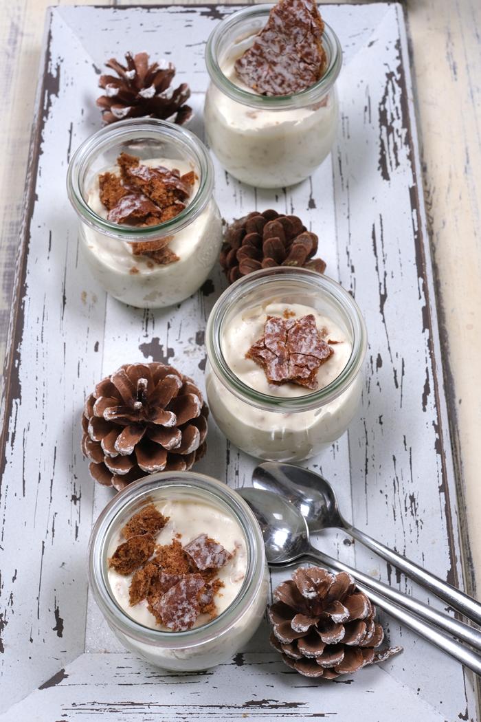 Rezeptbild: Elisenlebkuchen-Mousse mit weißer Schokolade – Weihnachtliches Rezept